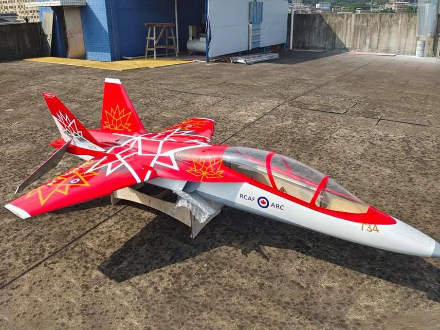 3.2m Boeing T7A Turbine Jet PNP With Retracts, Lights And Servos, Canada 4 3.2m Boeing T7A Turbine Jet PNP With Retracts, Lights And Servos, Canada - Image 2